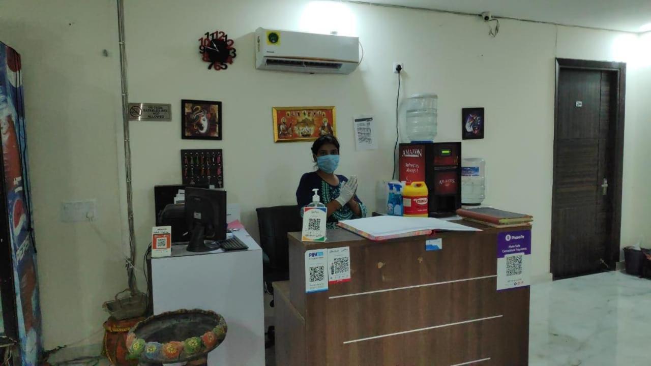 Oyo 65118 Hotel Vatika Gurgaon Buitenkant foto