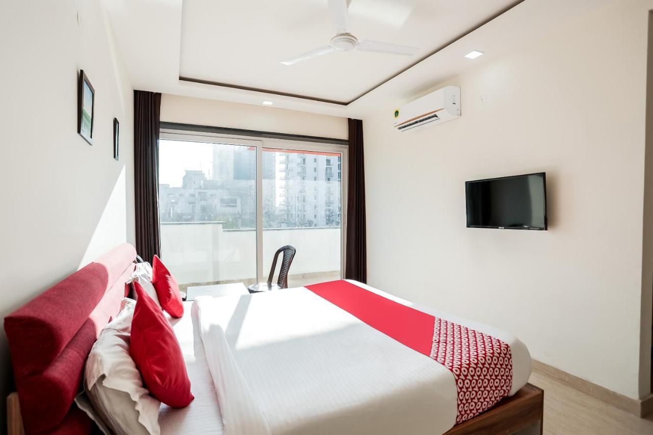 Oyo 65118 Hotel Vatika Gurgaon Buitenkant foto